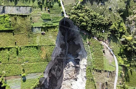 Massive Expanding Sinkhole Threatens Indonesian Village of Pondor Balik 